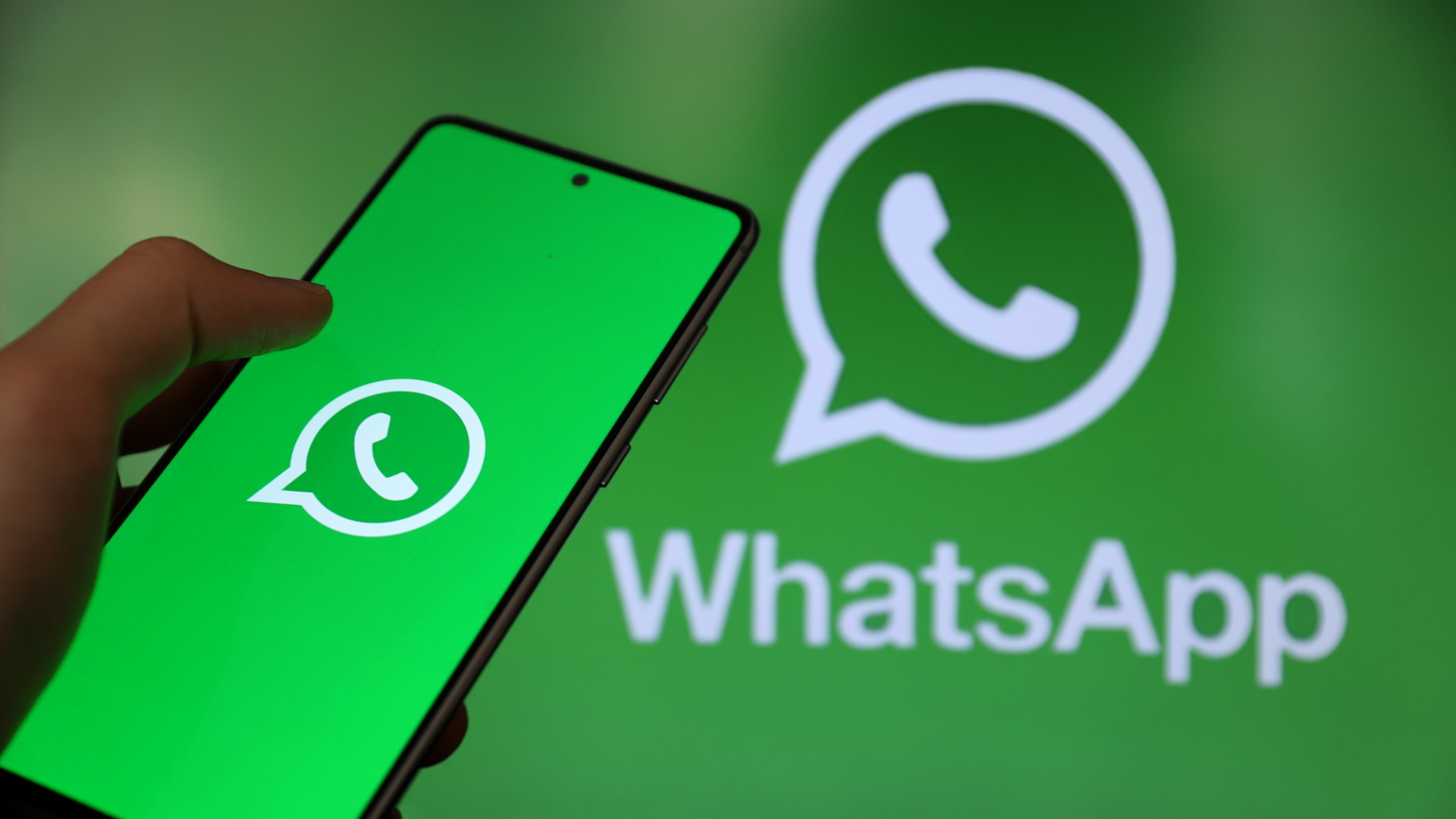 WhatsApp plans to enable screen sharing for watching videos and listening to music together