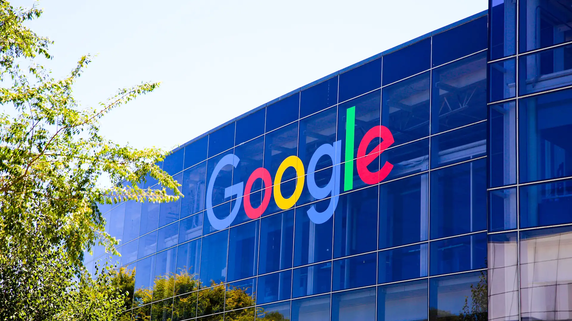 Google eases and finally limits user surveillance practices