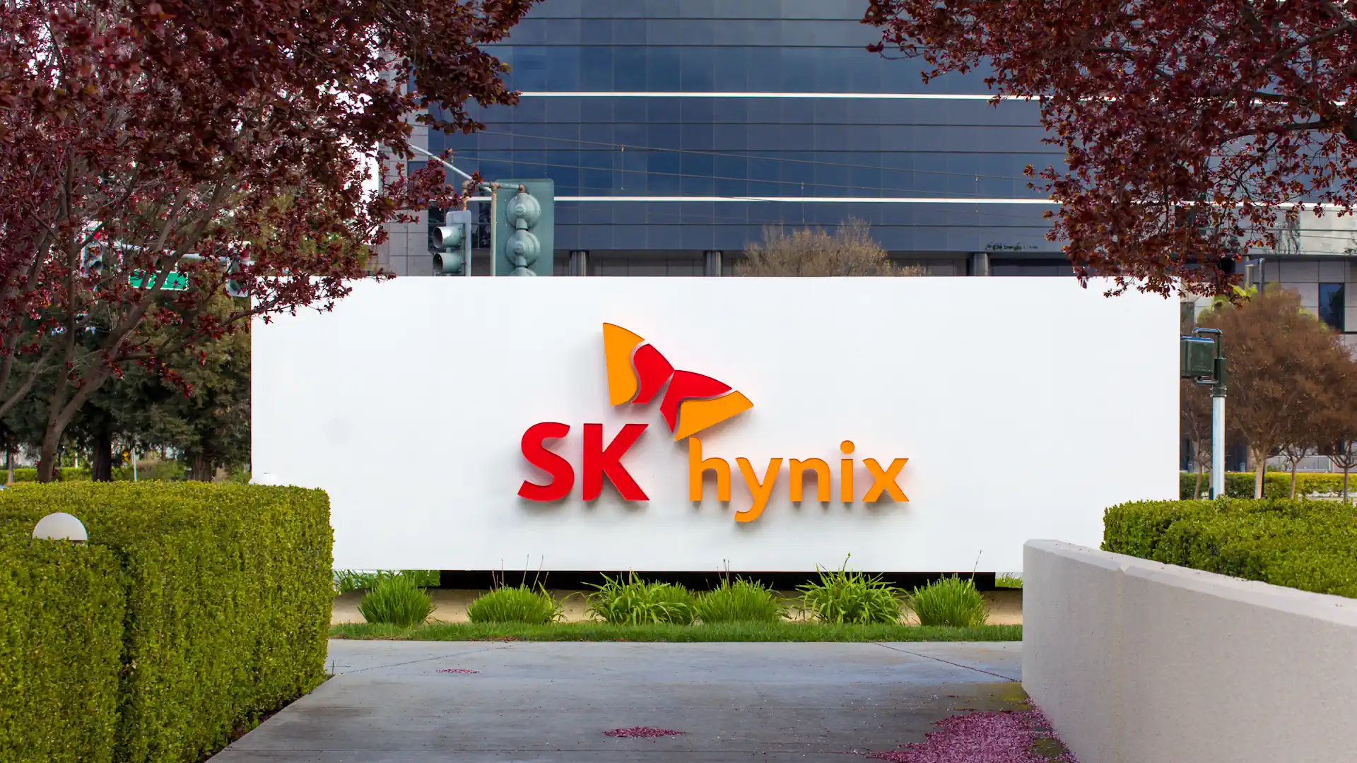 SK Hynix begins development of high-bandwidth HBM4 memory next year